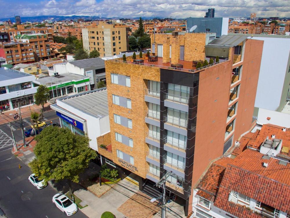 122 Plaza Apartahotel Bogotá Esterno foto
